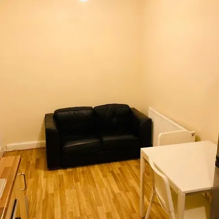 Apartment 619 Muller Road Bristol